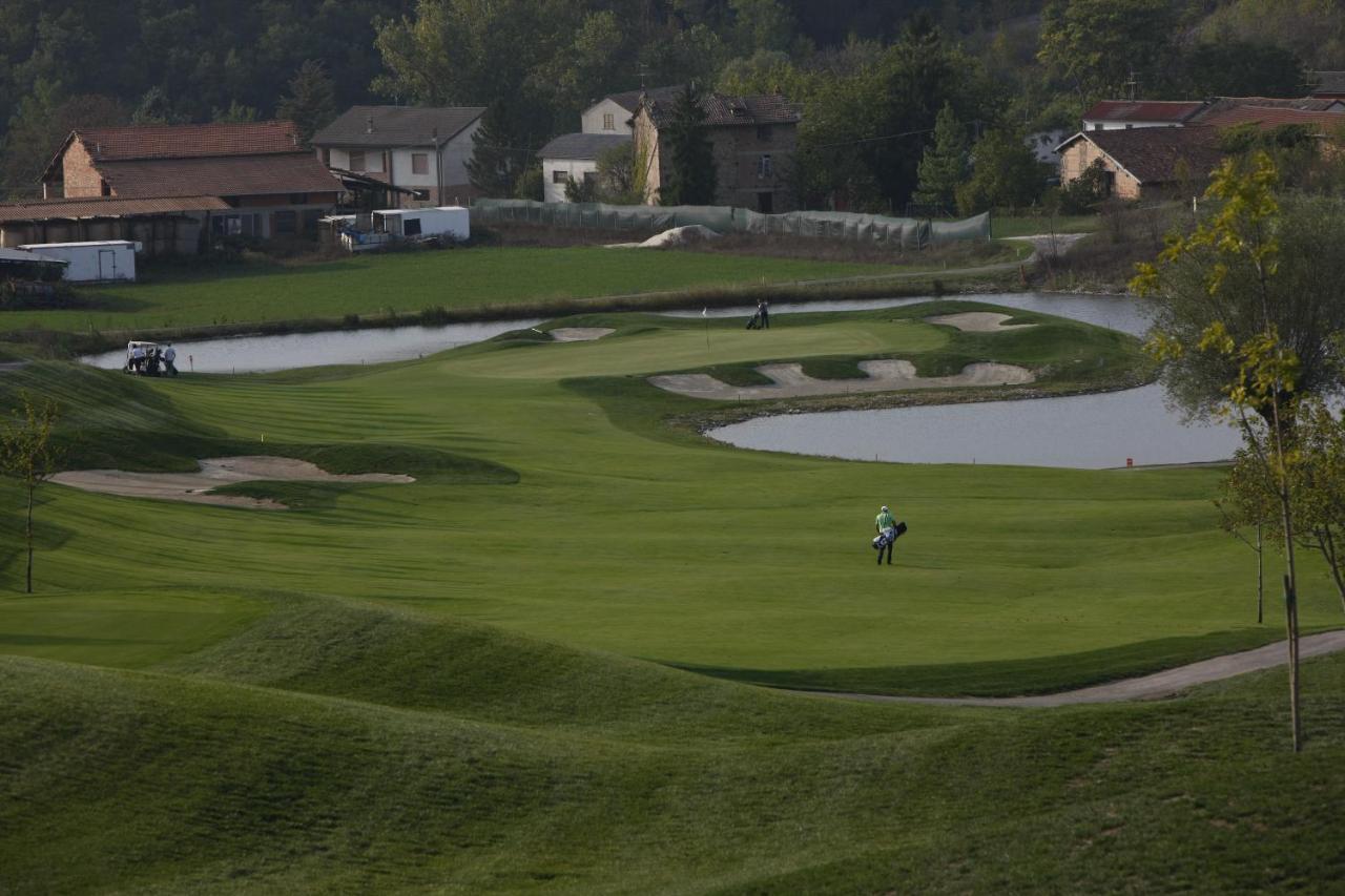 Hotel Golf Valcurone Momperone Exterior foto